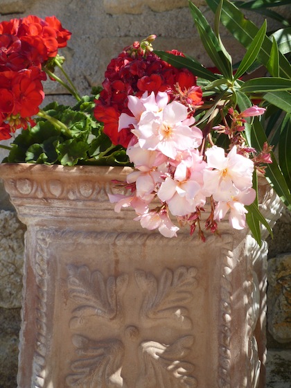 terracotta Deruta flower pots at Genius Loci Bevagna